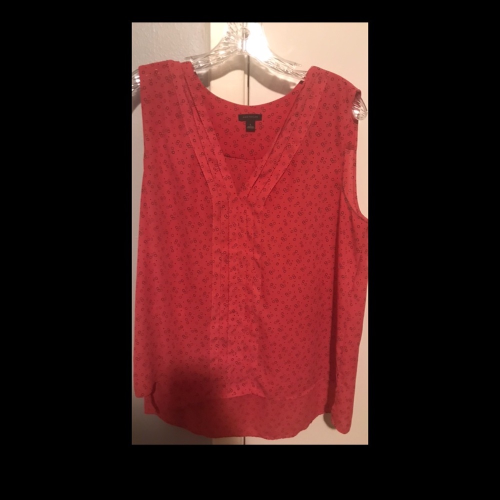Ann Taylor pink and navy dot shell